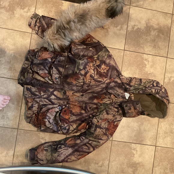 Hunting jacket - Picture 1 of 3